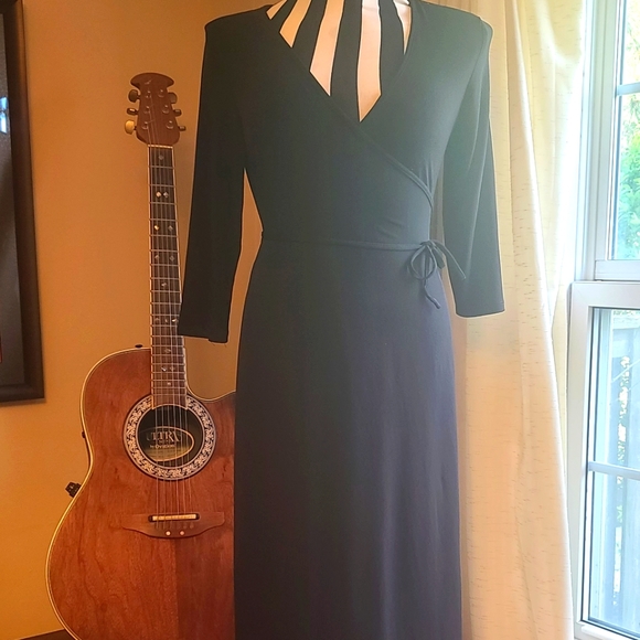 Little Black Wrap Dress - Picture 5 of 10